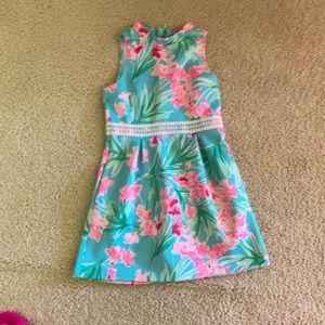 lilly pultsiver dress size 12 never worn.